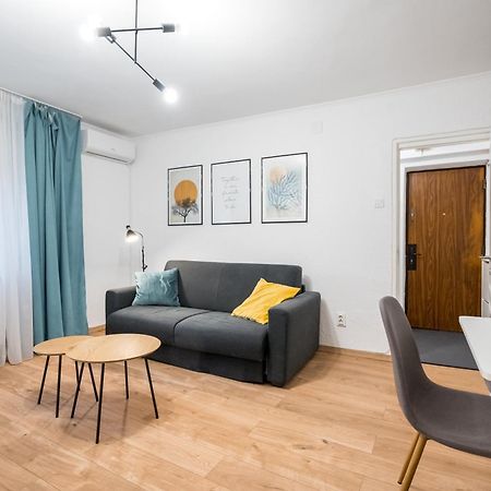Ultracentral Cozy Apartment Bucarest Esterno foto